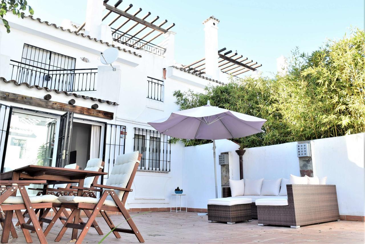 Apartamentos Y Casas Serinamar- Banus, Marbella Guadalmina Exterior photo